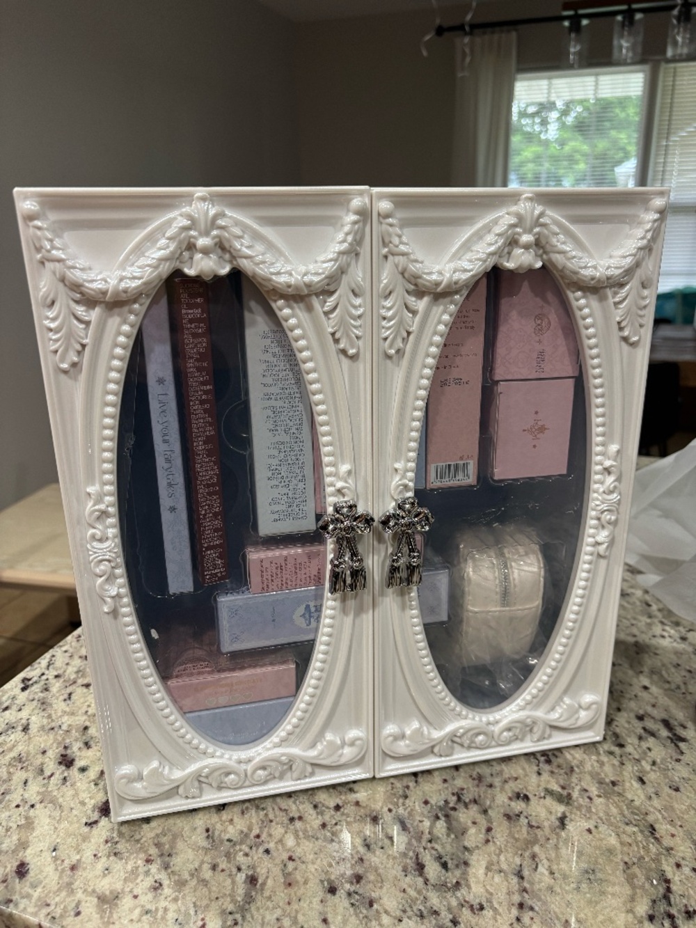 Flower Knows 14 Piece Collection with Display Case BRAND NEW